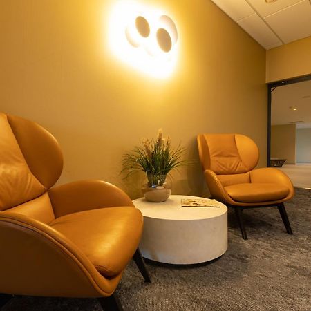 Oe Seaside Suites & Spa Курессааре Экстерьер фото