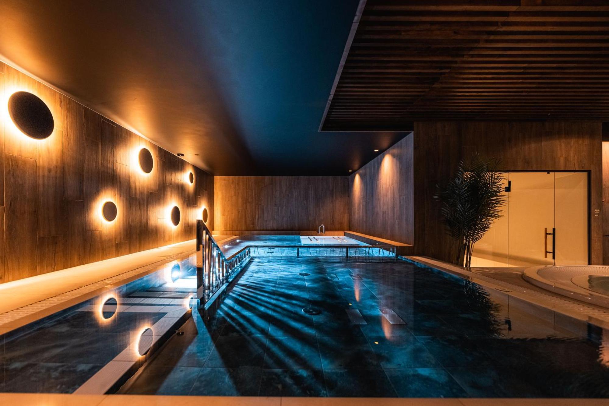 Oe Seaside Suites & Spa Курессааре Экстерьер фото