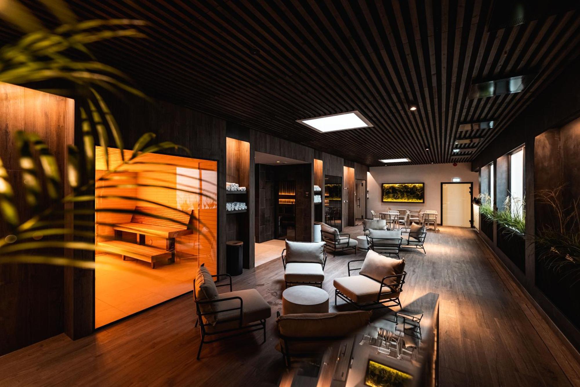 Oe Seaside Suites & Spa Курессааре Экстерьер фото
