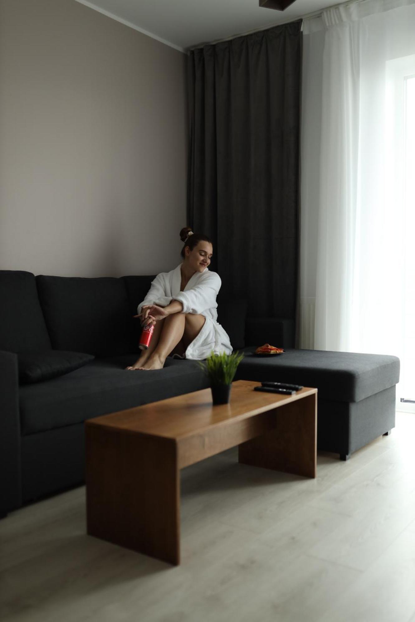 Oe Seaside Suites & Spa Курессааре Экстерьер фото