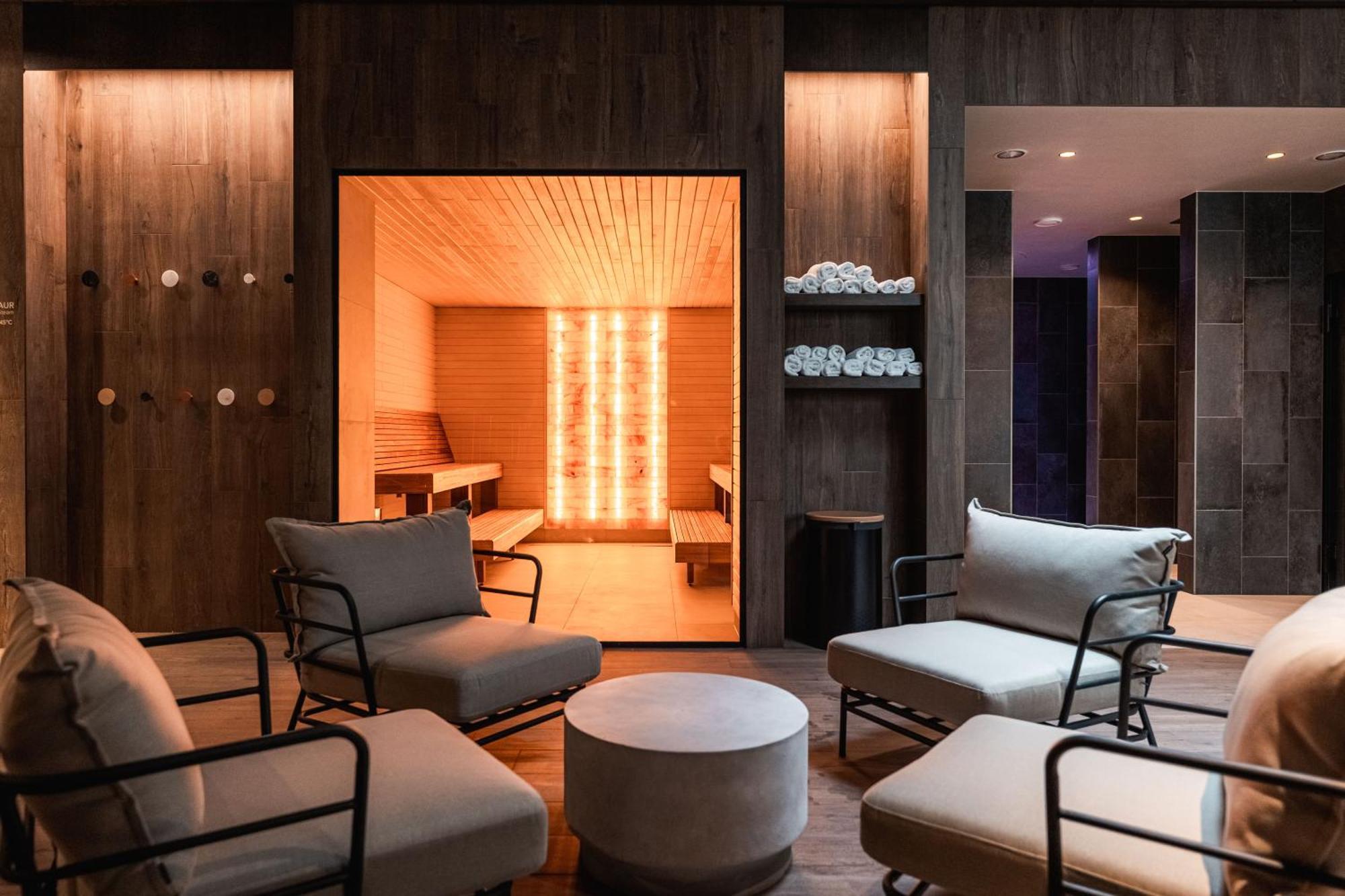 Oe Seaside Suites & Spa Курессааре Экстерьер фото